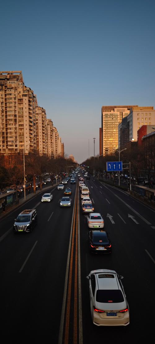 京牌阁北京公户车牌照转让报价全攻略：2023最新行情与避坑指南