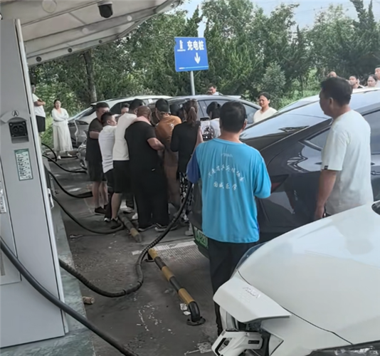 京牌阁北京牌照新能源车转让及价格：老司机带你避开这些坑！
